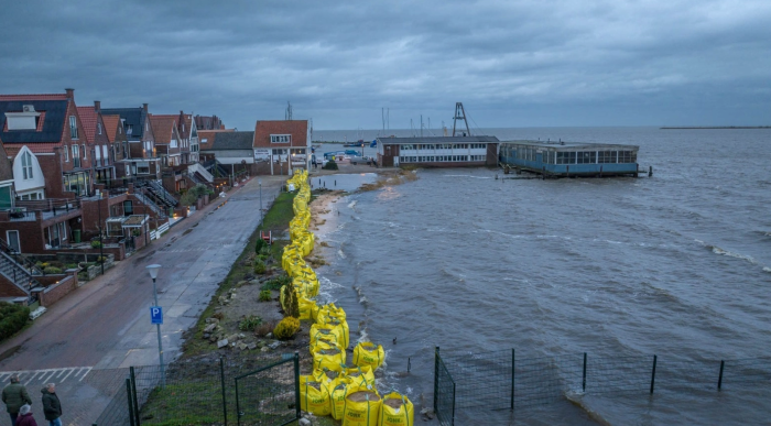 Waterpeil vandaag stabiel, morgen grote piek Markermeer verwacht